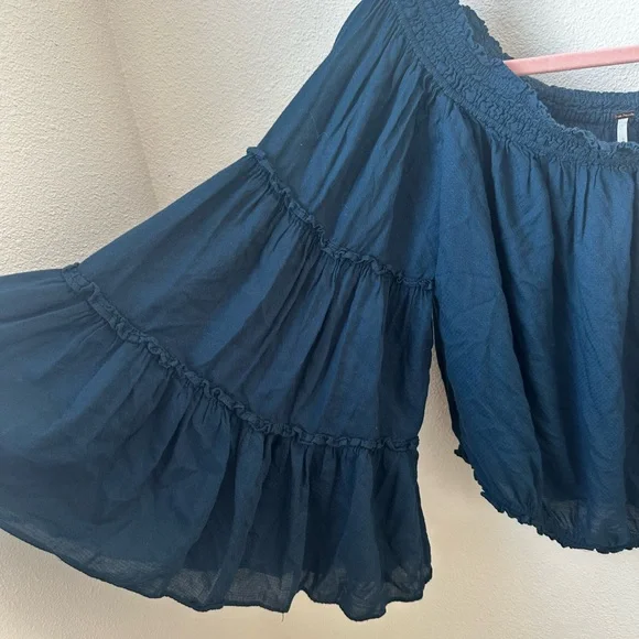 Free People, Free Spirit Off-The-Shoulder Bell Sleeve Blouse 0010 - Picture 3 of 10